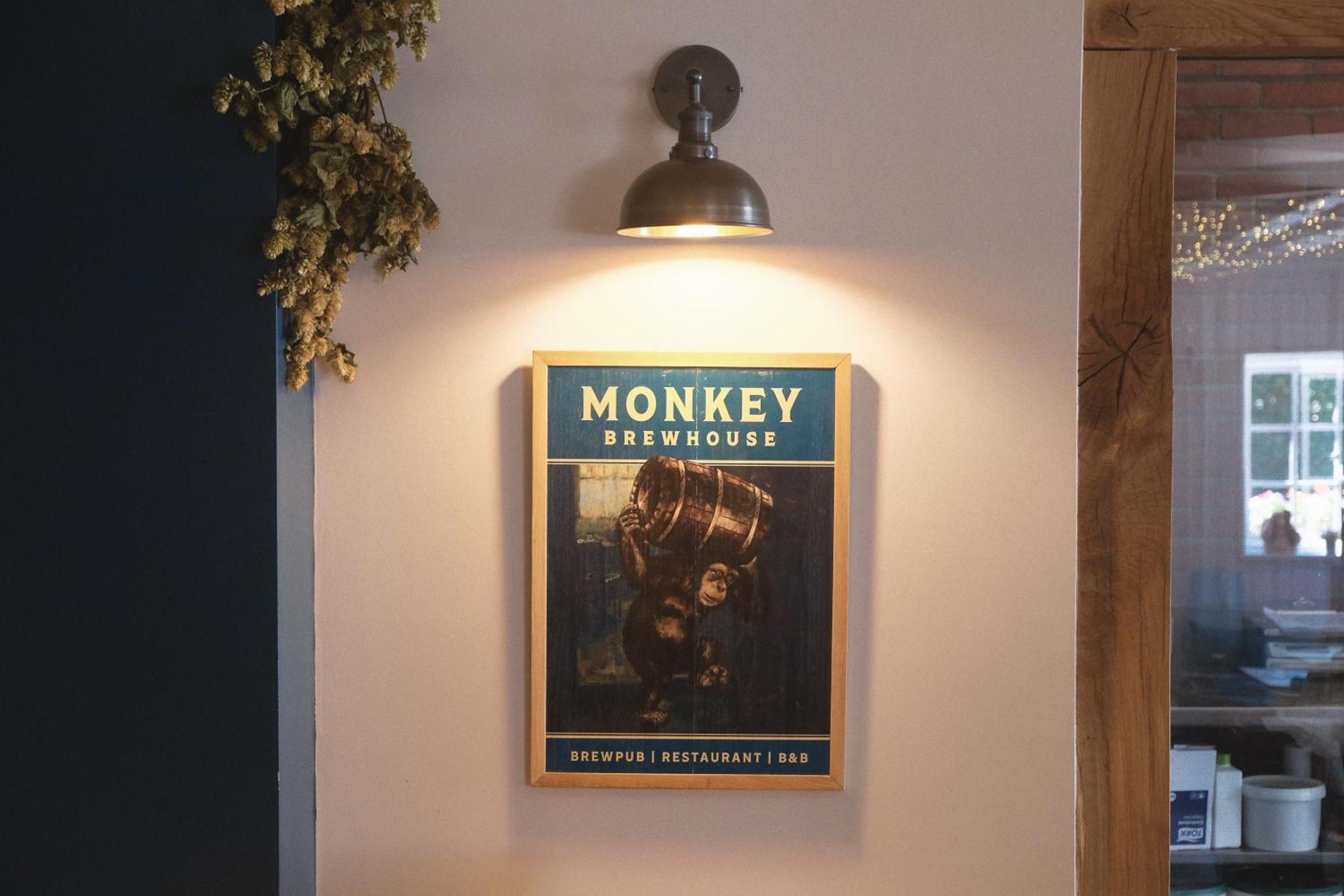 Monkey Brewhouse Hotel Lymington Exterior photo